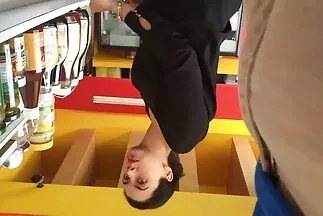 Cô gái tóc nâu và người tình quyết định thư giãn và quan hệ tình dục ở nhiều tư thế qhim sec thu khác nhau.