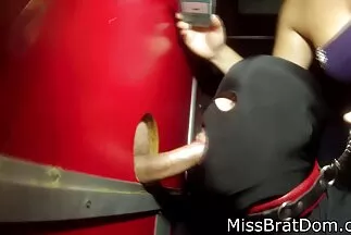 Trong quá trình mát xa, hai cô gái ngăm đen đạt được sự thỏa mãn tình dục tối đa. phim sec my da đen