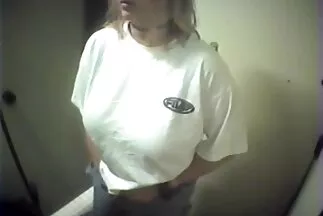 Một sinh viên tốt nghiệp đại học chịch với một cựu giáo viên thể phim sec co chất.