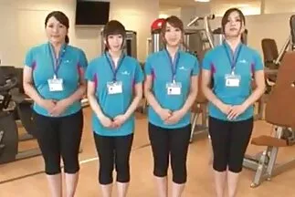 Một anh chàng người Nga đã mời một cô gái tóc vàng về nhà để quay về nhà phim sec nguoi dep