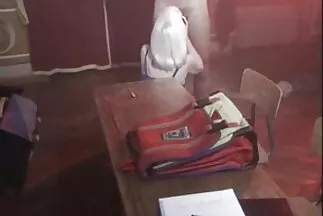 Tóc đỏ sau khi thủ dâm tại nhà được đụ trong một âm hộ ấm áp sec may bay ba gia với một đối tác trẻ.