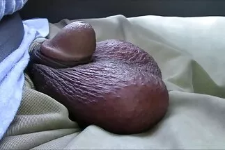 Một giáo viên mặc quần phim sec me ke tất chịch học sinh sau giờ học trong văn phòng.