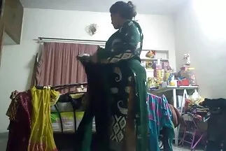 Một cô gái tóc phim sec hay ko che nâu với bộ ngực căng mọng thích bú cu của một người đàn ông trong một thời gian dài.