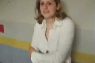 Đĩ đỏ vú to chuẩn bị phim sec 20 địt vào cu bạn trai