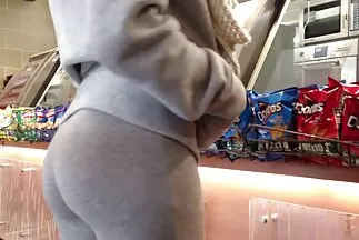 Những người đồng phim sec ngoại tình tính nữ có hình xăm với cặp mông tuyệt đẹp cho nhau cunnilingus.