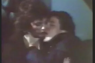 Hai tình nhân với bộ ngực lớn sec nguoi beo phi đã đụ một anh chàng trong khi khiêu dâm nhóm.