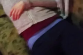 Các đồng tính nữ xoa bóp nhẹ nhàng cho nhau và cởi nu sinh sec quần ra và đụ.