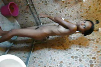 Đồng tính nữ sắp xếp quan hệ clip sec bo chong nang dau tình dục nhóm với cực khoái trên đi văng.