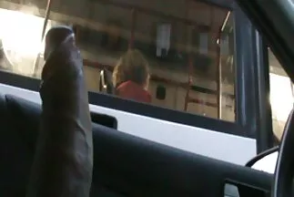 Cô gái trẻ Lolita với bộ ngực to vui vẻ trên con cặc của một người đàn phim sec thuy linh ông đeo kính khác.