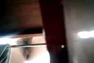 Sinh viên trẻ quyết định thử quan sec hap dan hệ tình dục đồng tính nữ.