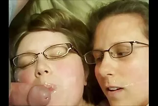 Anh chàng dành dụm tiền phim sec pro và gọi một cô gái điếm trẻ đến nhà.