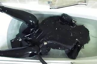 Đồng tính nữ châu Á và bạn gái của cô ấy có quan hệ tình sec hen tai dục lập dị trong phòng khách.