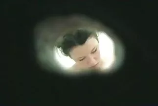 Hai cô gái Mỹ quan hệ tình dục đồng tính nữ trong ngày sec doi vo nghỉ.