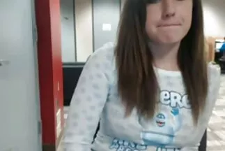 Một thanh niên tóc phim sec cap nâu sau khi ngủ đã đồng ý quay phim khiêu dâm tự chế.