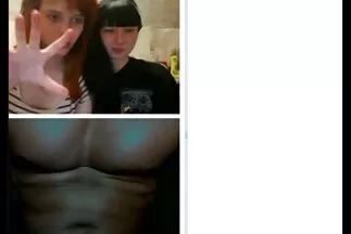 Đôi bạn trẻ người fim sec 18 Nga làm tình nhẹ nhàng trong nhà tắm.