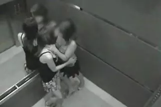 Bắt quả phim sec18 tang em kế đang tắm rồi chịch nhau say đắm