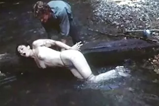 Cô gái Nga bú cu anh giao hàng phímec thu để khỏi phải trả tiền