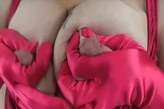 Hai cô gái đạt cực khoái từ quan hệ tình dục ph8m sec đồng tính nữ.