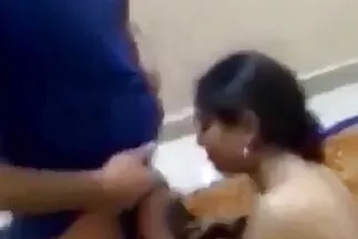 Mẹ vú to dụ dỗ con riêng của mình phim sec nho tuoi vào một cuộc đụ nóng bỏng.