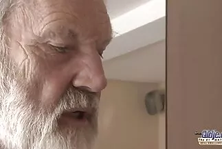 Pigalina trẻ tóc đỏ cưỡi con cặc của cậu phim sec 2018 bé.