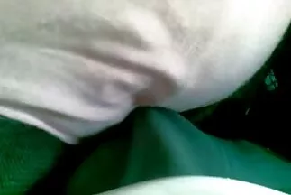 Tình nhân có hình xăm với bộ ngực phimsec chauau to trong câu lạc bộ chịch với một chàng trai.