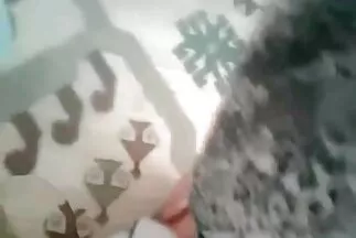 Chiksa mặc quần legging thổi kèn cho người yêu và vẫy tay trong khi quan hệ video sec thu tình dục kiểu doggy.