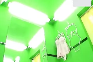 Cô gái tóc vàng đeo kính phimsecchauau đang đụ với một thanh niên bị ung thư.