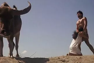 Lesbian với mái tóc phim sec dit ba gia đỏ strapon chị bạn gái của cô ấy.