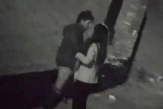 Chồng đút cu to vào đít cô vợ trẻ sechongkong