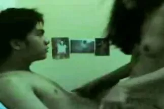 Người mẫu cao cấp của Nga xinh đẹp đút cặc vào mat xa sec lỗ hổng của bạn thân.