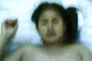 Cô sec hoat hinh gái tóc vàng gầy đẩy con cặc vào con cặc của gã sau khi thổi kèn.