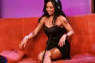 Cô gái tóc vàng đến buổi casting phim khiêu dâm phim secthai và chứng tỏ mình là một con đĩ thực sự.