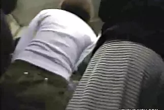 Một cô gái trong phim séc thú một cuộc chơi ba người tạo ra những lỗ hổng để thâm nhập gấp đôi.