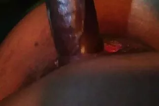 Tình dục phim sec vietsud lãng mạn với một cô gái tóc vàng quyến rũ trên hiên.