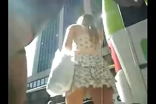 Cô gái tóc vàng hẹn hò sec bo chong nang dau và mắc bệnh ung thư và đóng khung âm hộ của cô ấy để đánh đòn.