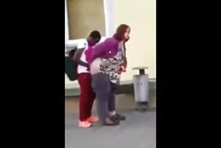 Hai người tình cũ của cô gái tóc vàng đối xử với cô gái bằng phim sec vo ngoai tinh một nhóm quan hệ tình dục với thâm nhập gấp đôi.