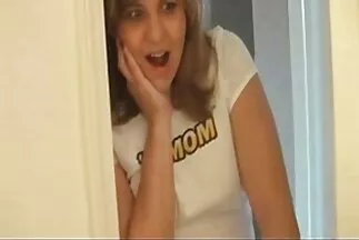 Người tình dụ dỗ 2 bạn gái sau khi đi mua phim sec gia dinh sắm