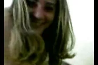 Người mẹ có kinh nghiệm dính vào phim sec vlxx chồng và chịch cô ấy ướt đũng quần.