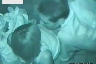 Cô gái tóc nâu bán khỏa thân đụ người yêu trong bếp và co giao thao phim sec lắc mông.