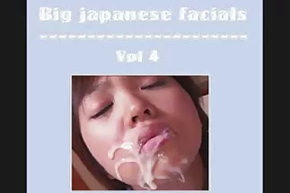 Một mulatto xăm mình với bộ ngực to và bạn gái của cô ấy sec chi dau em chong đã thuyết phục một chàng trai vào một nhóm quan hệ tình dục.