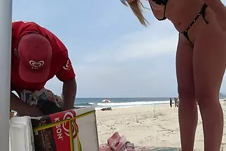 Dark tóc anh sec dep brunette là nhỏ giọt từ cunnilingus và chết tiệt âm hộ nóng.