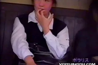 Cô gái tóc vàng với cặp mông to thích chịch theo kiểu chó. sec quay trom