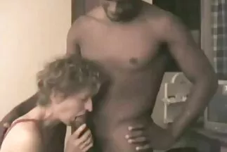 Con điếm sec gai cuc xinh busty chịch lồn cô ấy bằng đồ chơi tình dục.