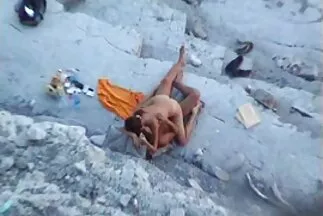 Cô phim sec nhut gái tóc vàng trưởng thành đến gặp người yêu để chiêm ngưỡng con gà trống và quan hệ tình dục ở dạng thuần khiết nhất.