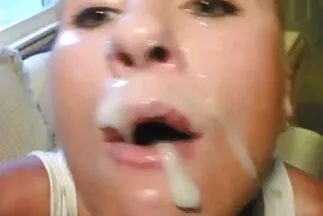 Jackie tóc nâu từ trái tim bị đánh đập với phim sec thieu nhi huấn luyện viên Johnny.