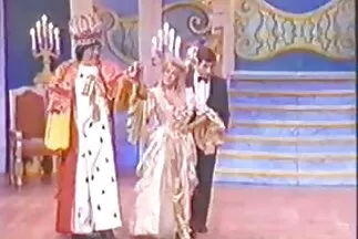 Trong một cuộc truy hoan bằng tất chân, các cô gái thay thế những cặp mông ngọt ngào bằng việc làm tình qua đường hậu môn. phim sec ngoc trinh