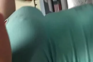 Người tình của Casey Monroe phim sec hap dan chịch vào hậu môn một cô gái.