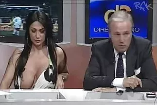 Michael Vegas trong phòng tập thể dục đã ảnh sec đẹp quyết định doggystyle Sophia Rose mông béo với một hình xăm.