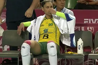 mẹ bắt quả tang con trai giật tắt và giúp phim sec bo chong con dau anh ta thư giãn.