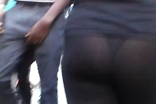 Y sec phan kim lien tá thích một cuộc tập thể thẳng thắn với nhiều tư thế khác nhau.